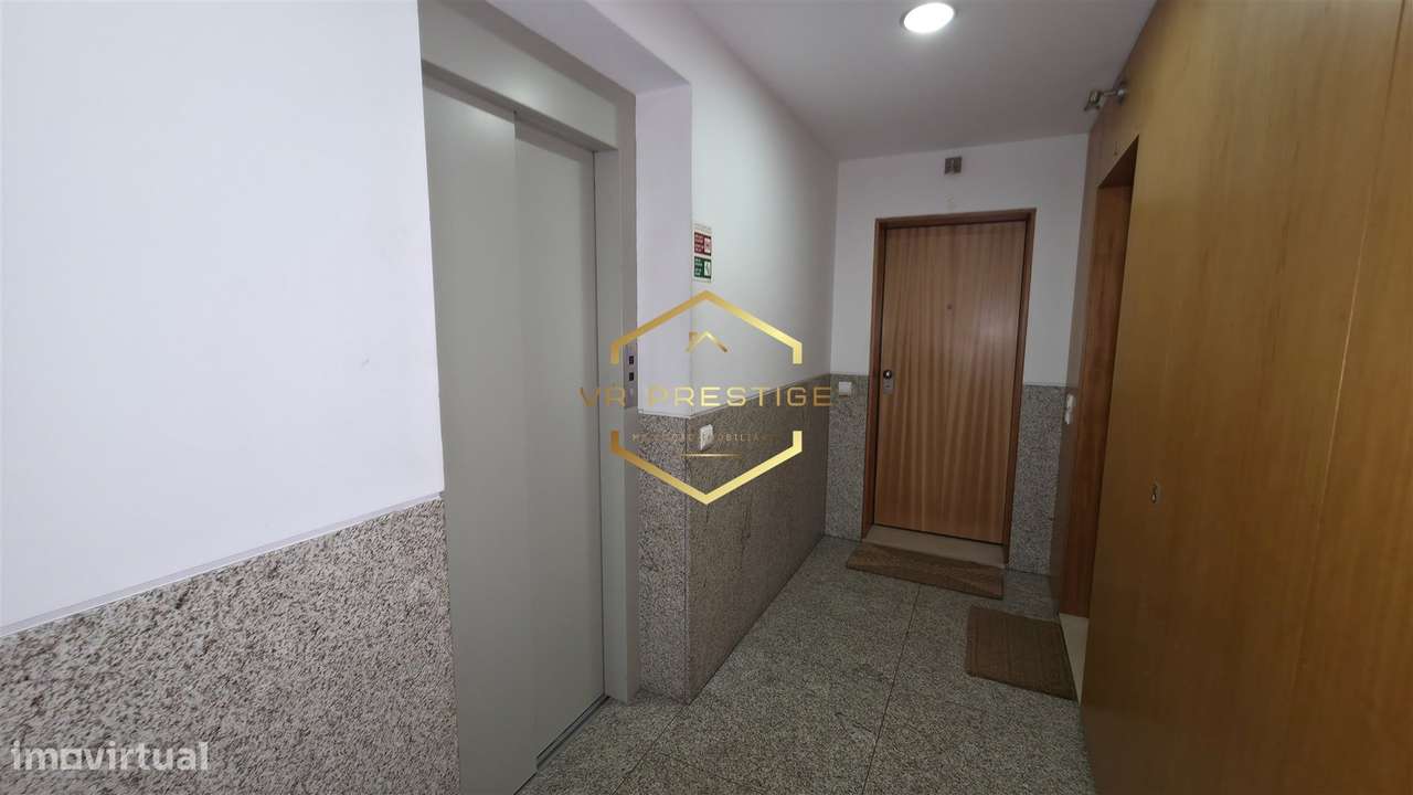 Apartamento T2 com Garagem, Arrumos e Excelente Localização – Póvoa de-17