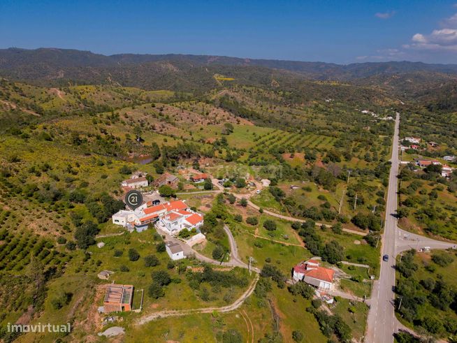 Moradia Tradicional Algarvia com Anexo e Terreno Amplo em Casa Branca,-41