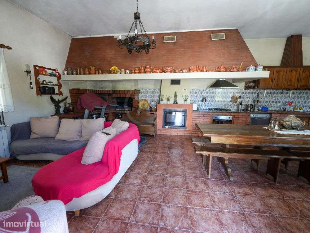 Moradia T3 em Sobretâmega-16