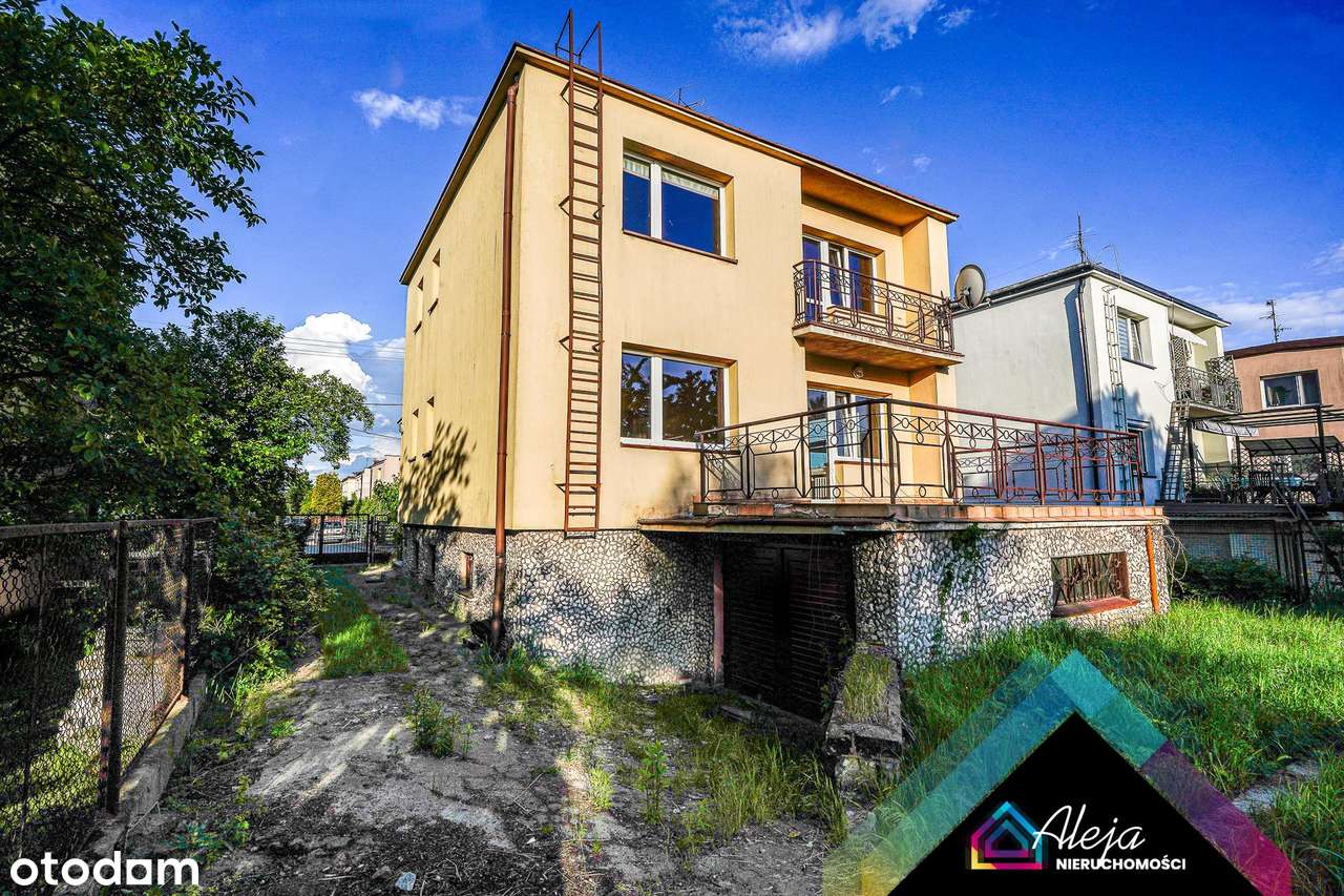 Dom w komfortowej lokalizacji.Częstochowa 1000-lecie-12