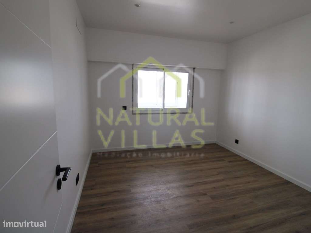 Apartamento T1 Totalmente Renovado perto da Praia, Quarteira.-6