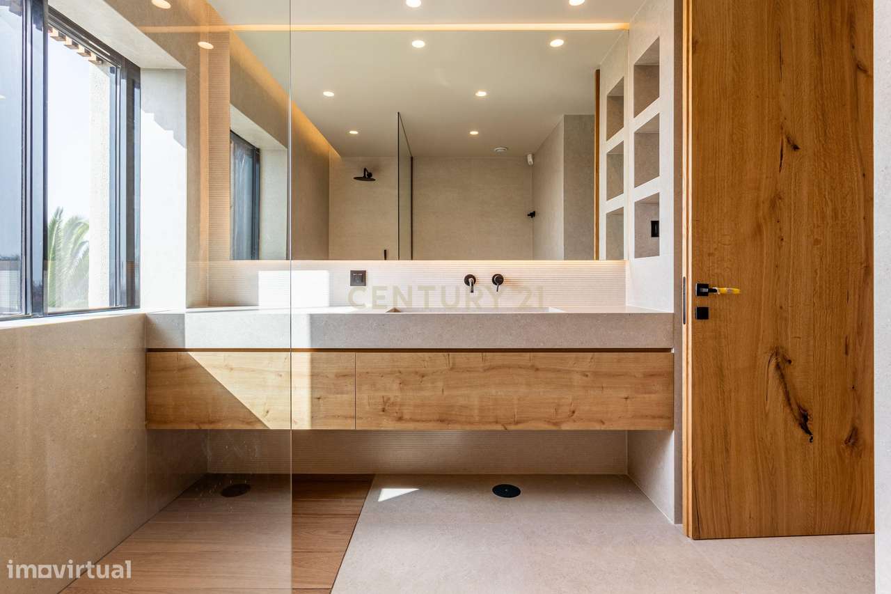 Moradia T4 + T0 Independente — Alto da Parede, Cascais-27