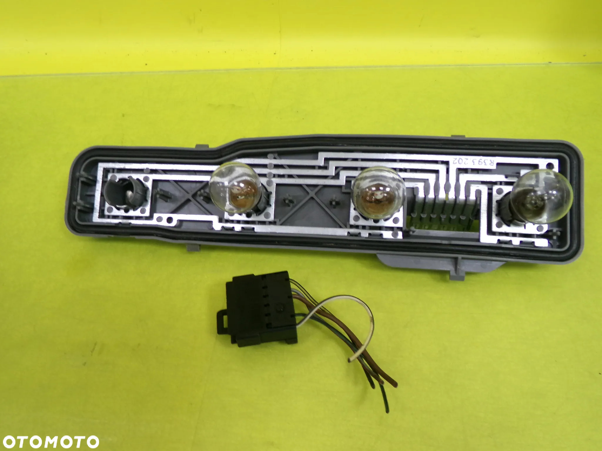 WKŁAD LAMPY PRAWY TYŁ OPEL ASTRA II KOMBI NR336 - 2