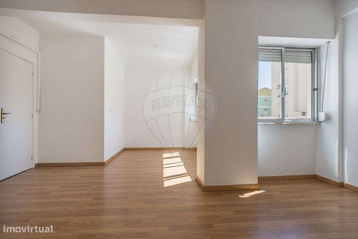 Apartamento T2 para arrendamento - Grande imagem: 4/14