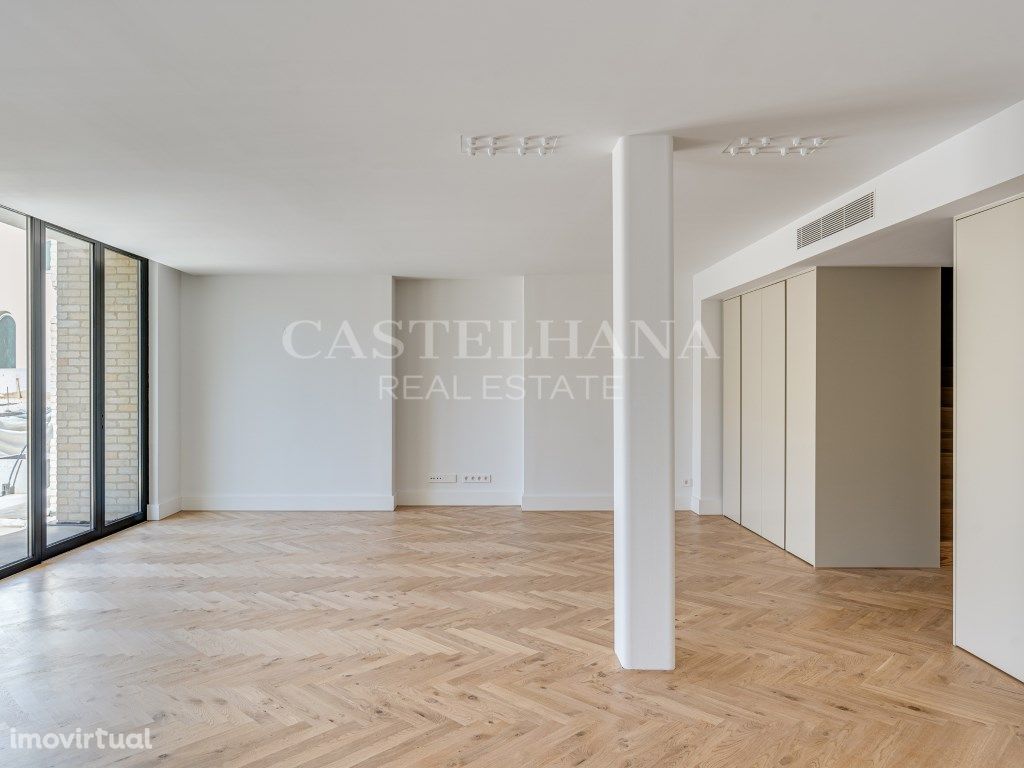 Apartamento T5 duplex em Lisboa na zo...