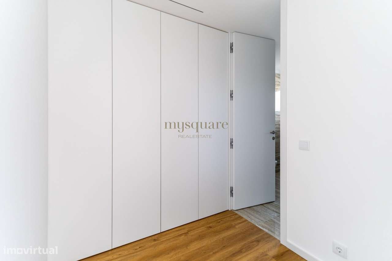 Moradia geminada T4 - Canidelo, Gaia-17