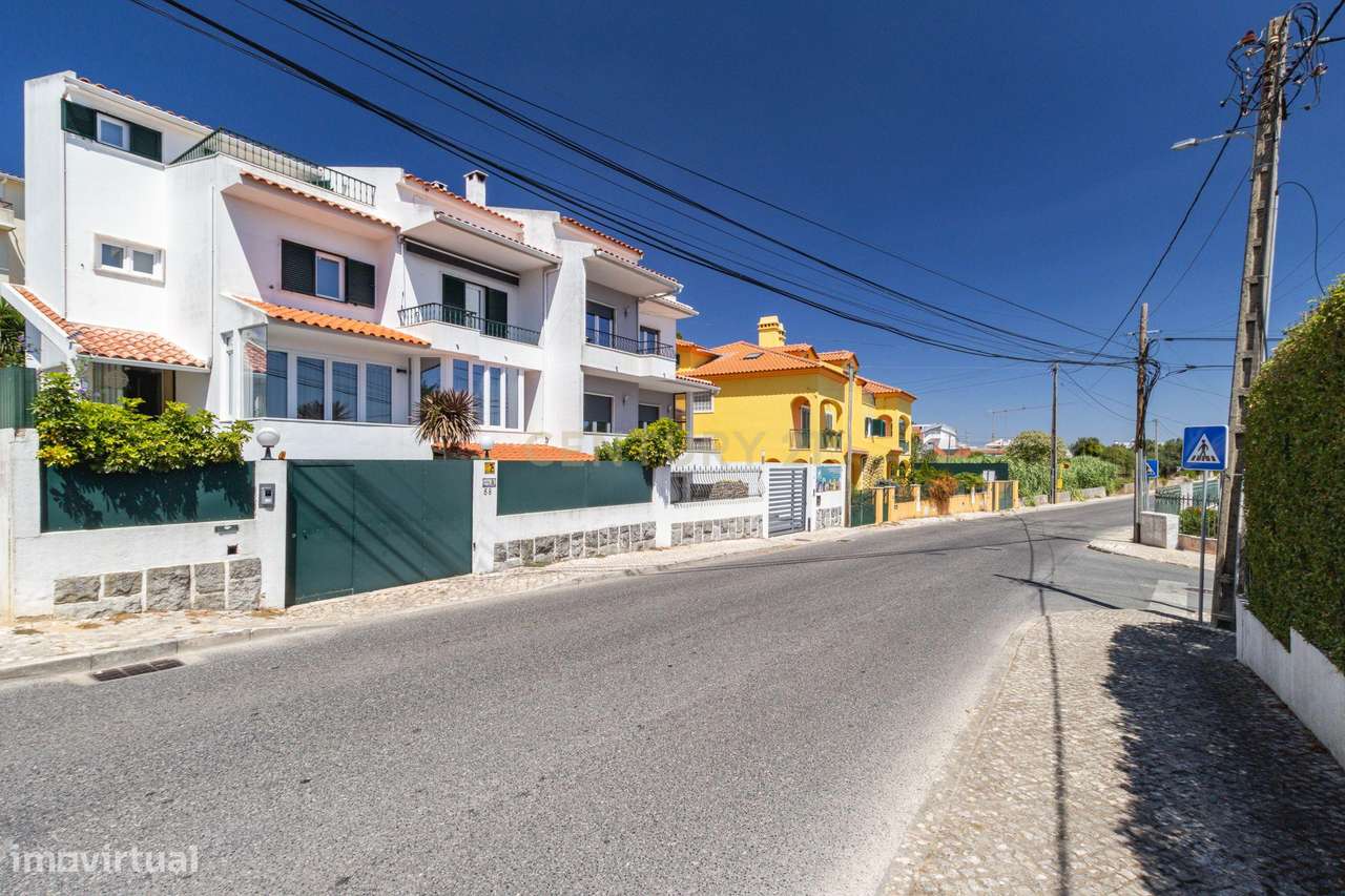 MORADIA T4 COM JARDIM E GARAGEM-58