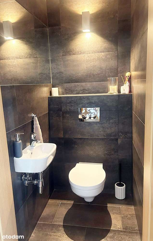 Parterowy dom wolnostojący z garażem do zamieszkania-16