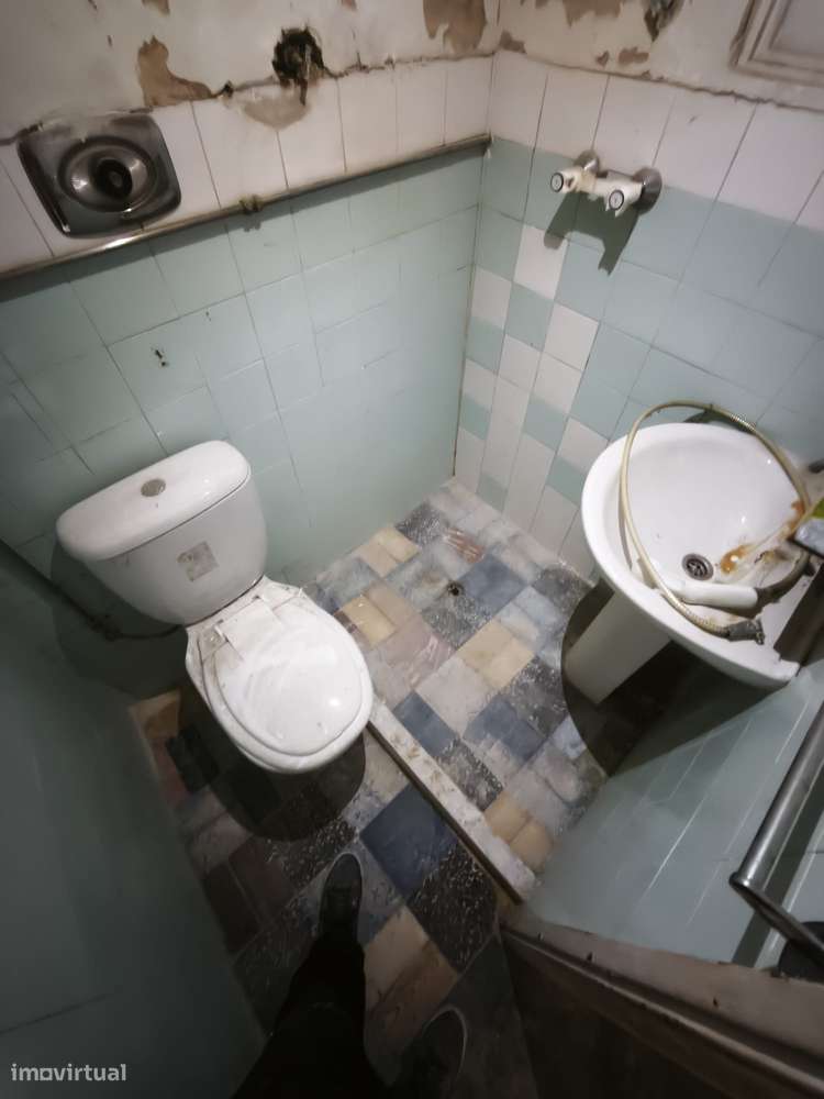 Casa em 4 pisos, para remodelar, em Lorvão, Penacova, Coimbra-12