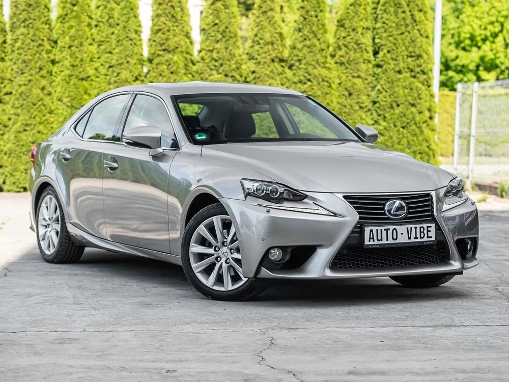 Lexus IS III 300h Business 2013