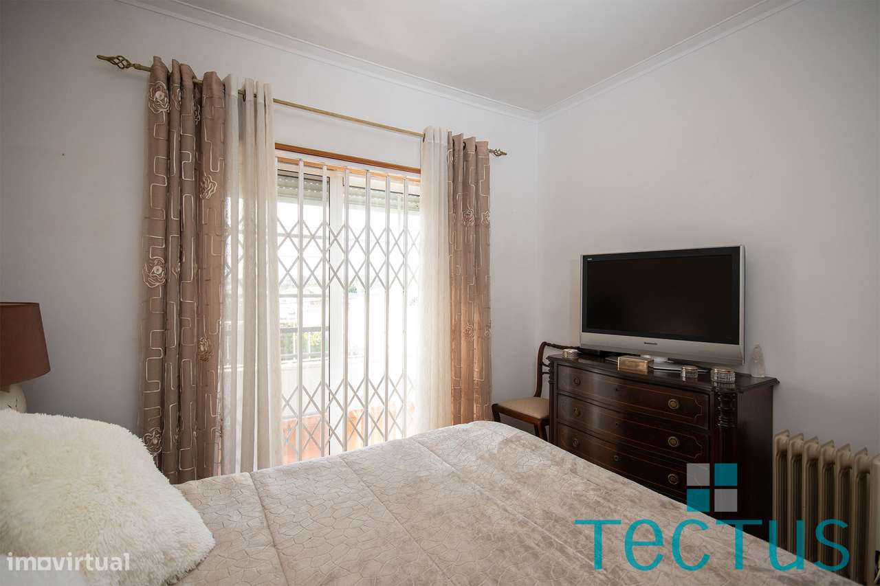 Moradia Geminada T3 na Amoreira - Excelente estado de conservação-14