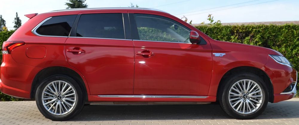 Mitsubishi Outlander III 2.4 4WD Spirit 2019
