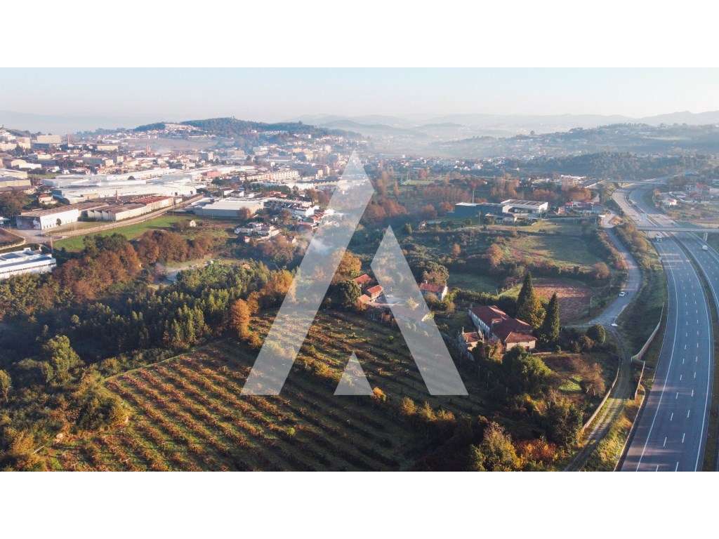 Quinta Nevogilde com Moradia T10, Capela, Celeiro e Acesso ao Rio S...-35