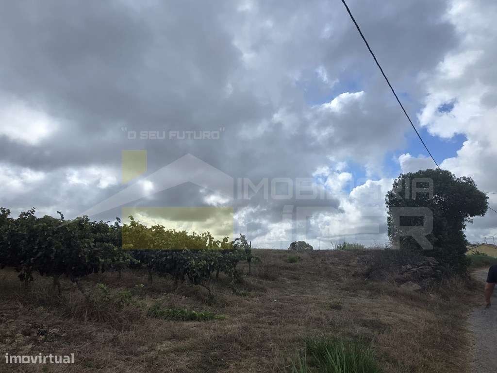 Terreno Misto em Malha Urbana com 15080m2 em Casal do Vale- Freiria - Grande imagem: 2/6