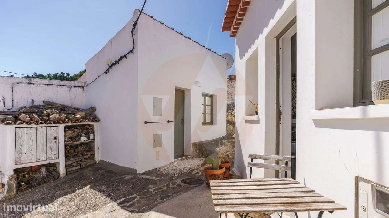 Estudio T0 na aldeia da Bordeira - Grande imagem: 4/19