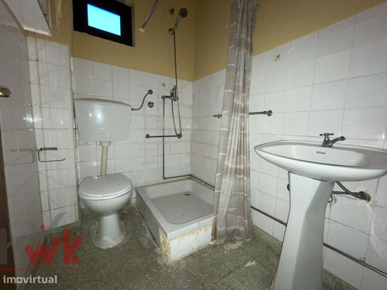 Apartamento T3+1 no Centro de Seia-14