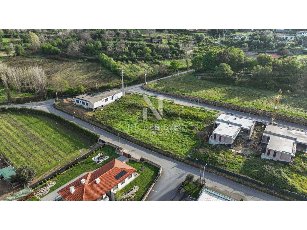 Terreno c/Projeto Aprovado para Moradia em Moure, Vila Verde-10