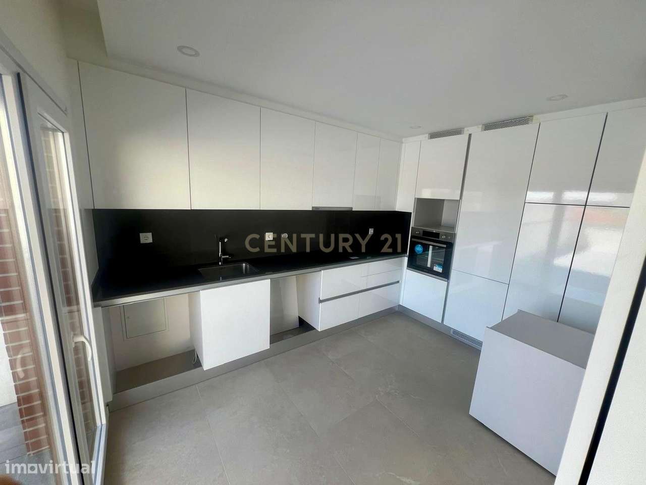 Apartamento T2 novo com terraço na R. Cândido dos Reis no centro de Vi - Grande imagem: 3/16