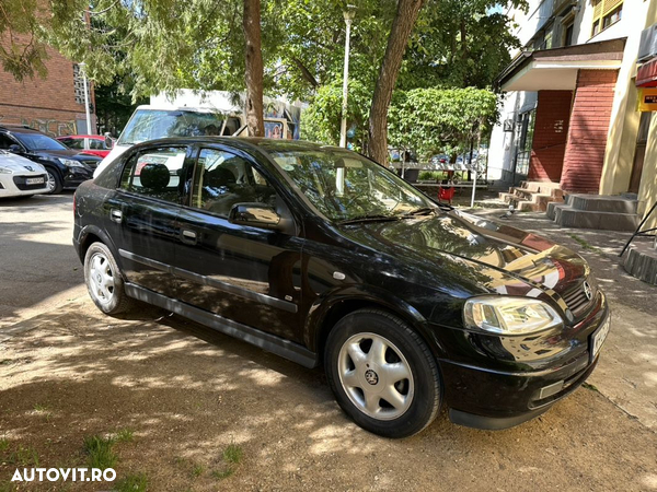 Opel Astra 1.6i 16V Elegance - 2