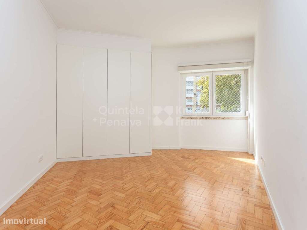 Apartamento T2 para Venda em Campo Ourique-13