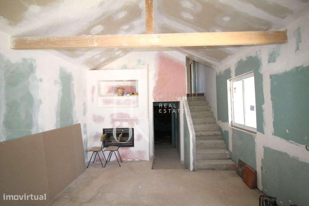 Moradia T3+1 no Troviscal – Totalmente Remodelada-18