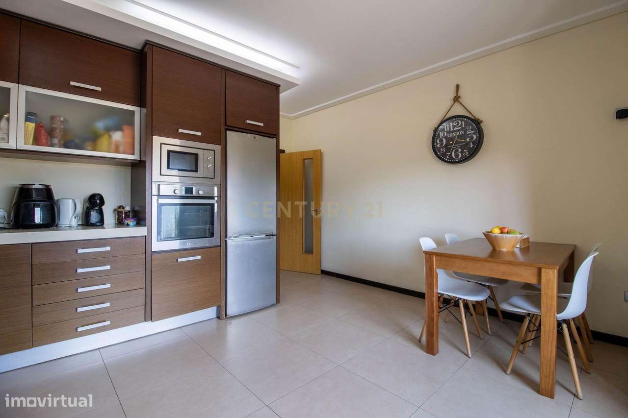 T3 com Terraço de 63 m² e Garagem de 70 m² | Comeira, Marinha Grande-8