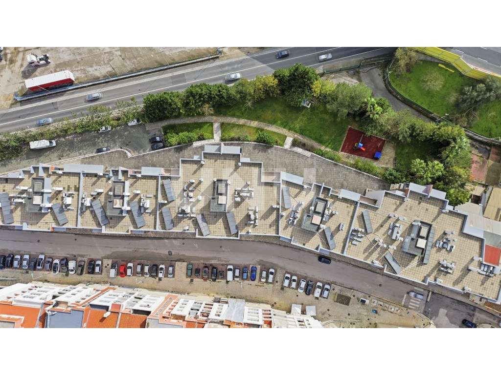 Apartamento T3 no Condomínio Quinta da Cascata, em Vila Franca de X...-21