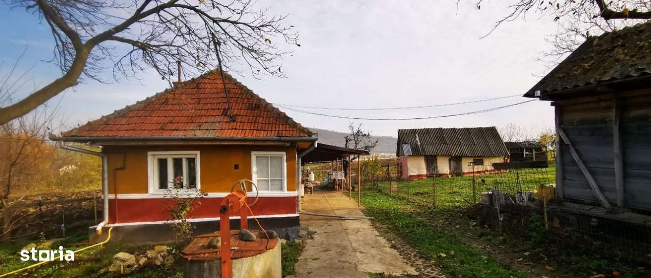 Teren intravilan 1800mp | Casa 2 camere-0