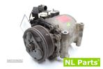 Compressor do ar condicionado Mitsubishi Space Star MR398278 - 1