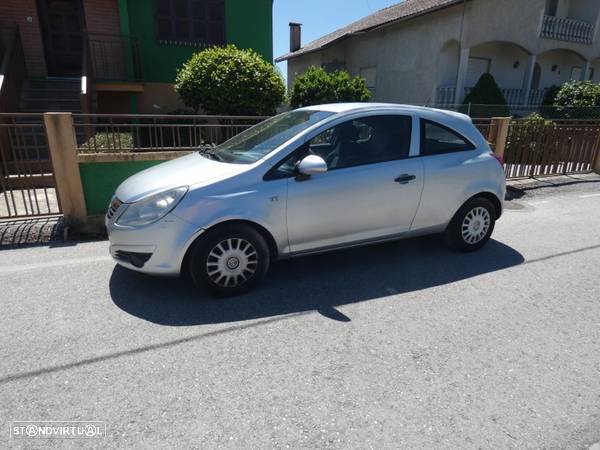 Opel Corsa D de  2010 para venda em peças - 1