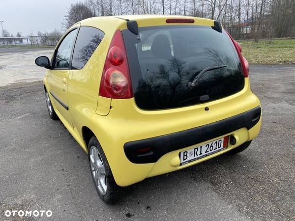 Peugeot 107 1.0 Trendy - 9