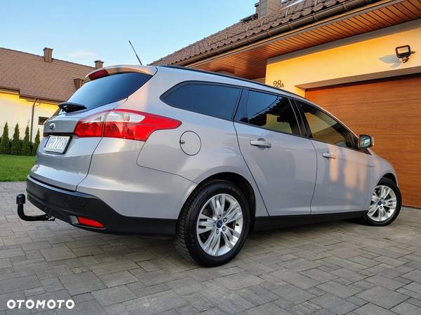 Ford Focus 1.6 TDCi DPF Champions Edition - 9