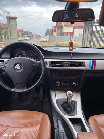 BMW Seria 3 318d - 7