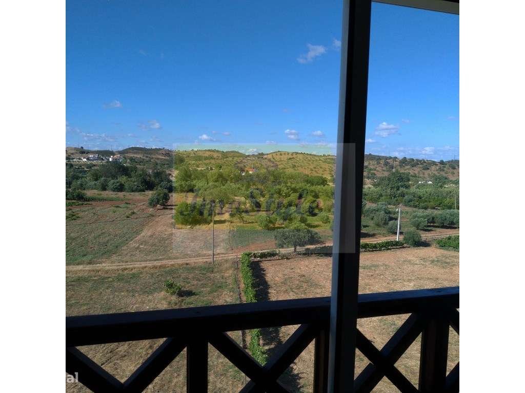 Moradia isolada com cave e apartamento independente em Castro Marim-50