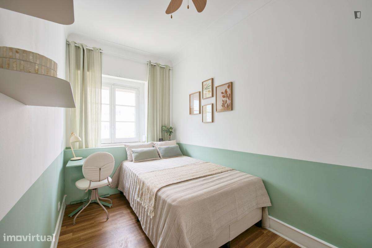 Quarto - localizado em Roma-Areeiro Lisbon - Grande imagem: 3/9