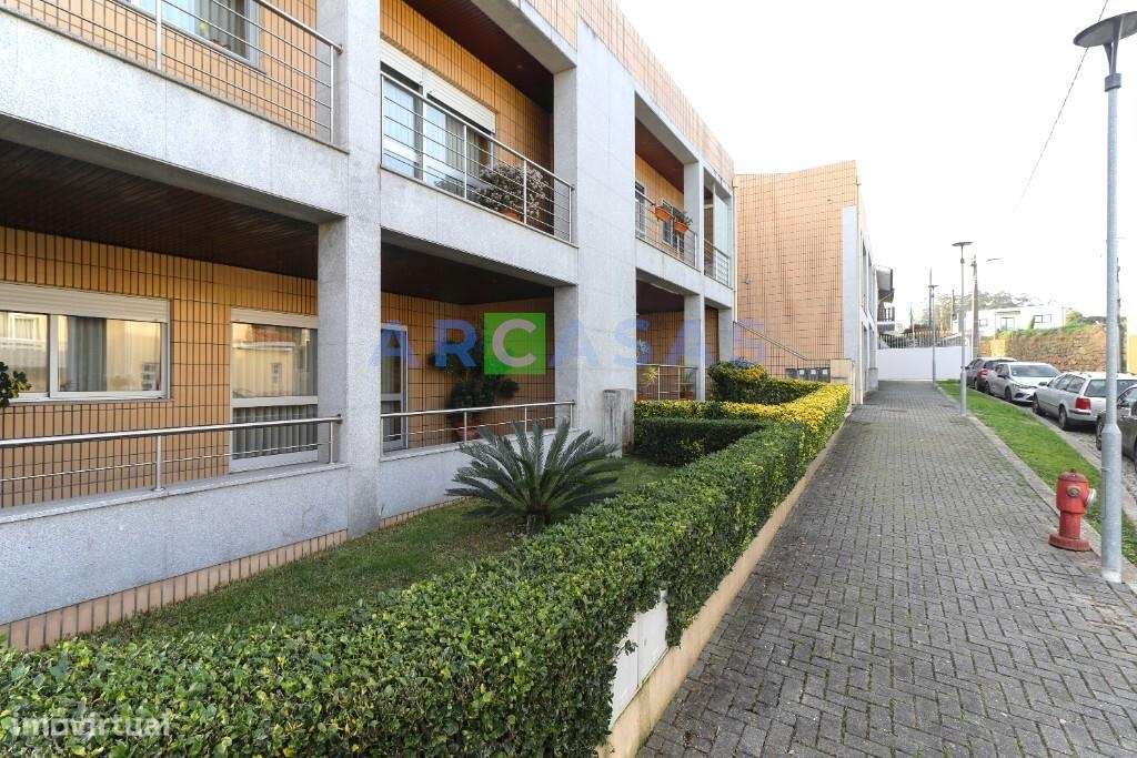 Andar Moradia V2 com garagem 2 carros em Modivas, Vila do Conde - Grande imagem: 2/36