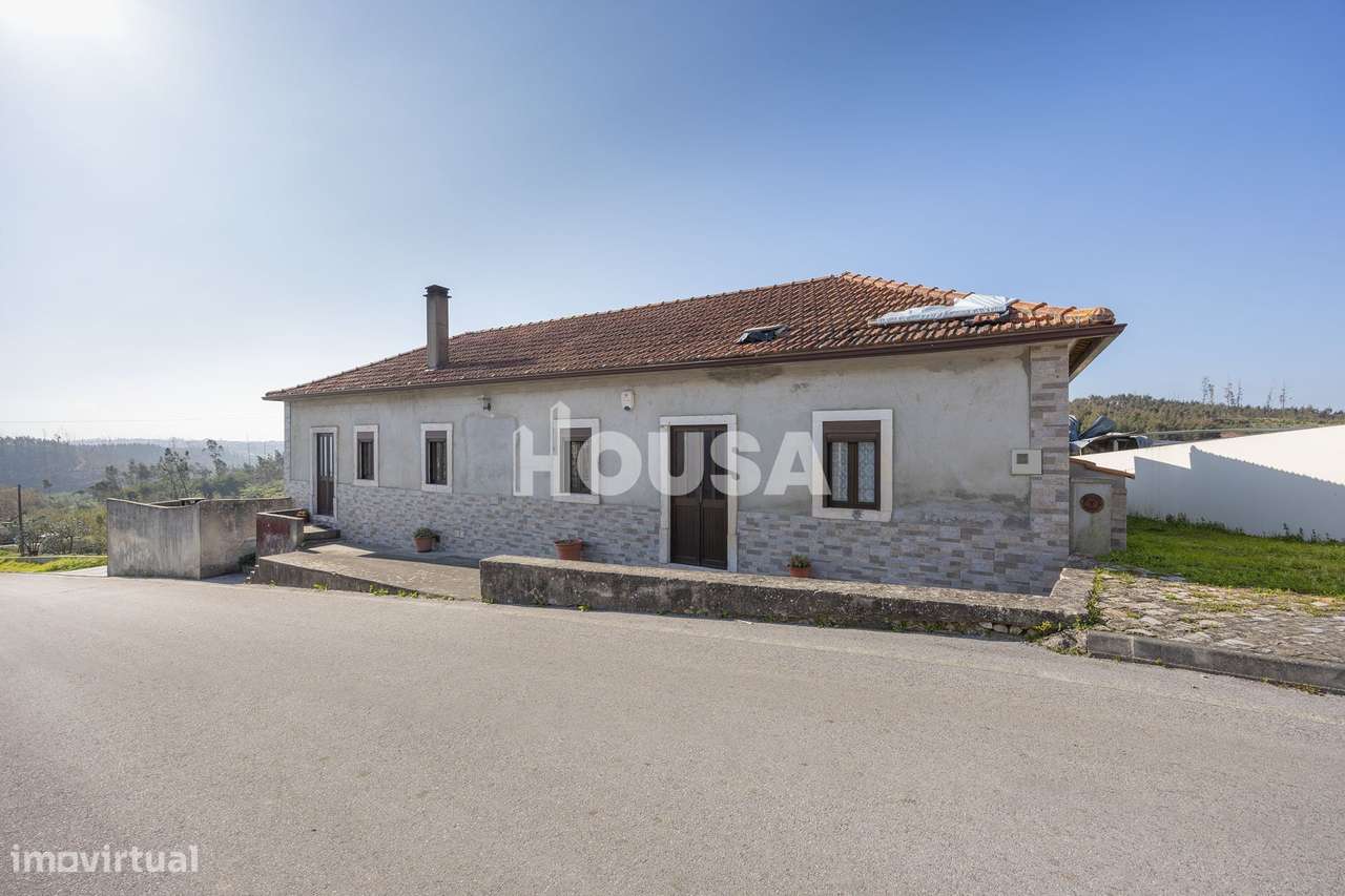 Moradia T3 com terreno de 2.157 m² – Raposeira, Colmeias | Leiria-42