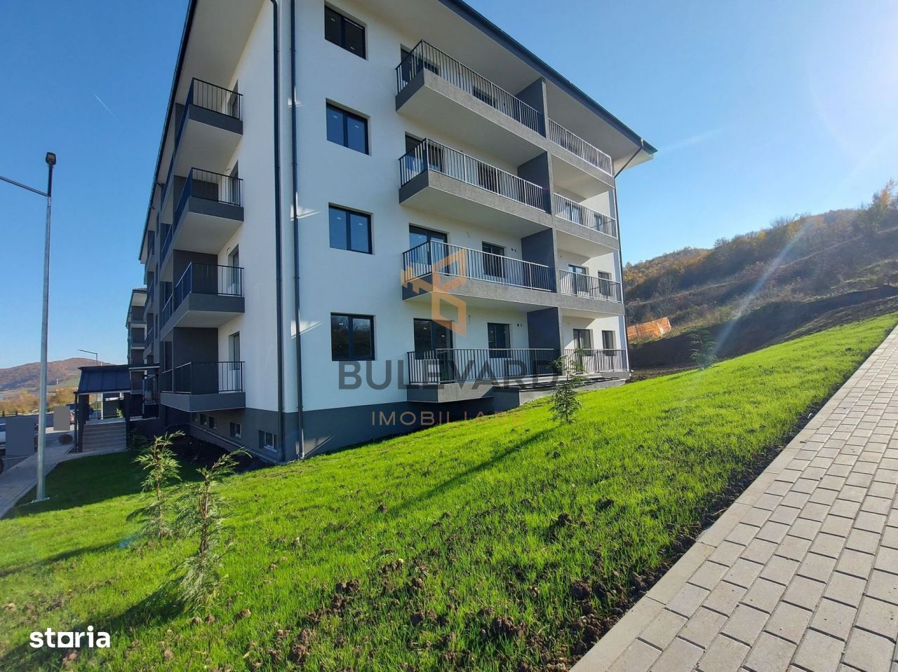 Apartament cu 3 camere+terasa de 13 mp! Finisaje incluse!