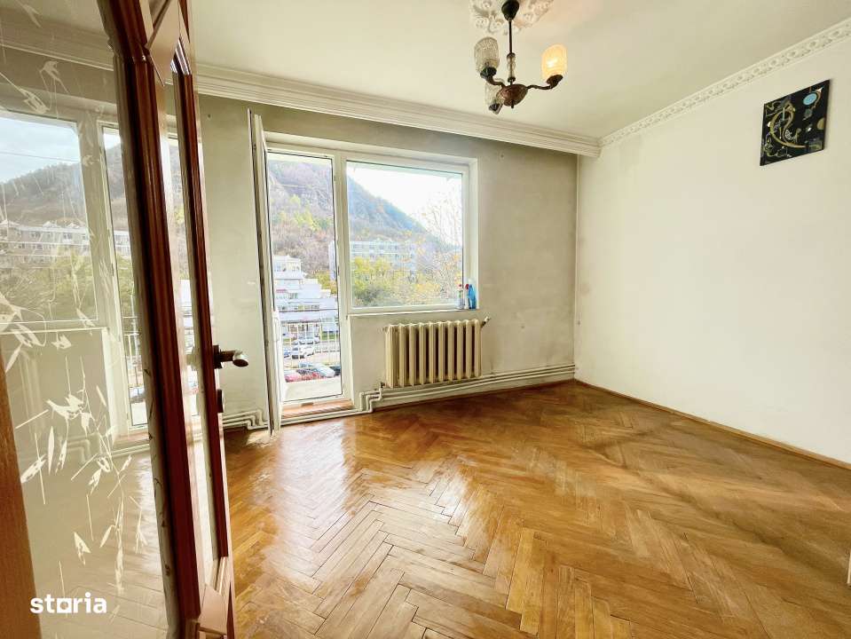 Apartament 3 camere central de neratat - Imagine principală: 4/12