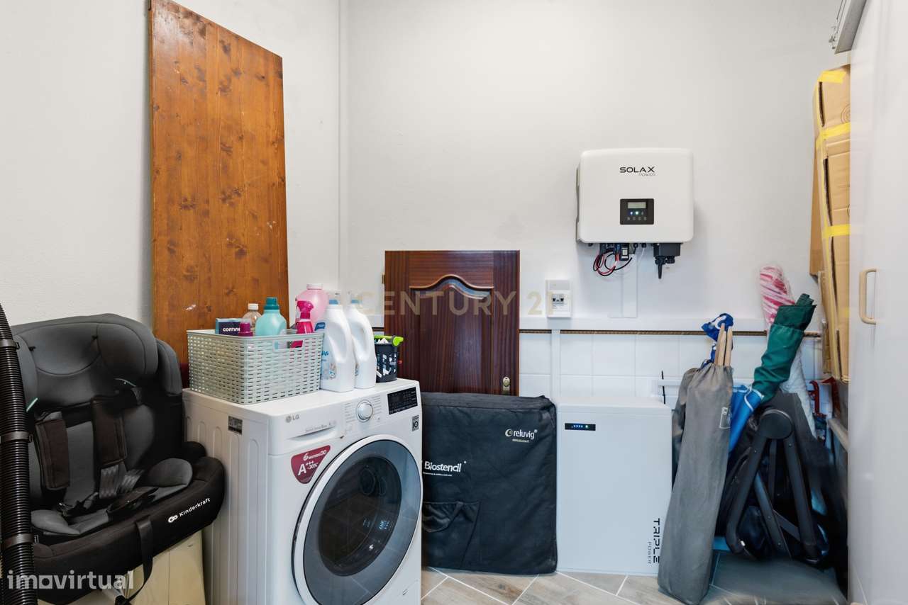 Moradia T3+1 Totalmente Remodelada  em 2026 com Piscina, Painéis Solar-49