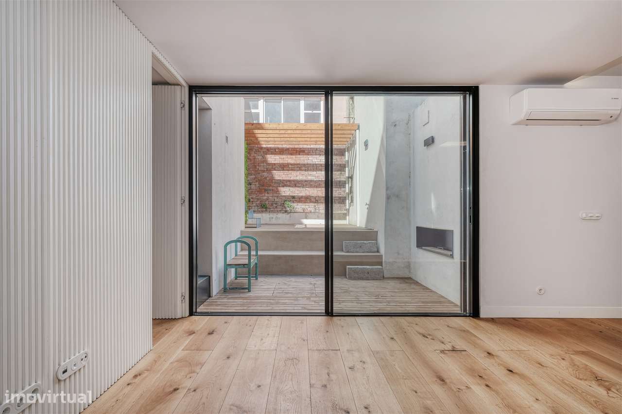 Apartamento T2 renovado, às portas de Alfama, Lisboa.-9