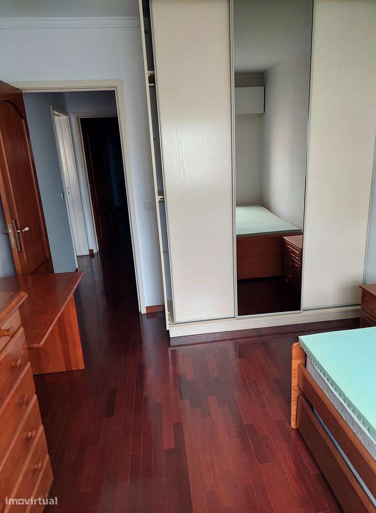 T2, na Encosta do Sol, mobilado, junto ao metro e autocarros - Grande imagem: 3/14