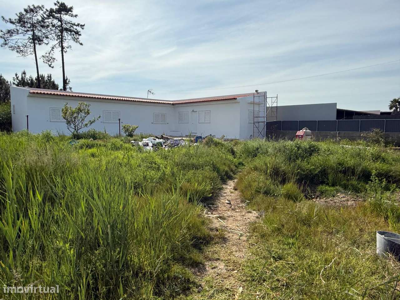 Moradia T3 em lote de 420m2 em Fernão Ferro-42