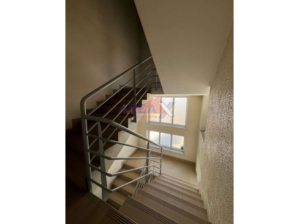 T3 Duplex com Piso Superior e Entrada Independente | Garagem | Oliv...-33