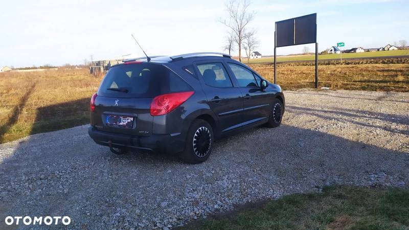 Peugeot 207 1.4 Premium - 2