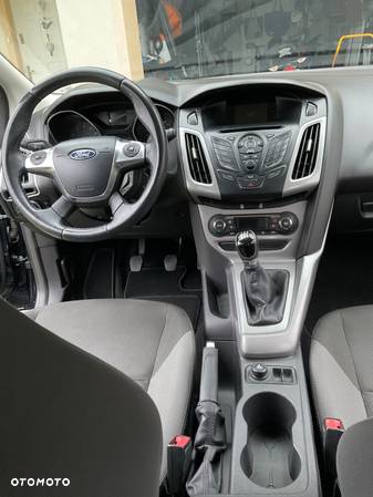 Ford Focus 1.6 Trend Sport - 2