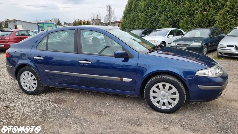 Renault Laguna 1.8 RXE - 23