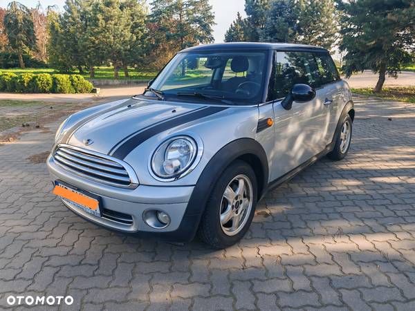 MINI Cooper Standard - 1