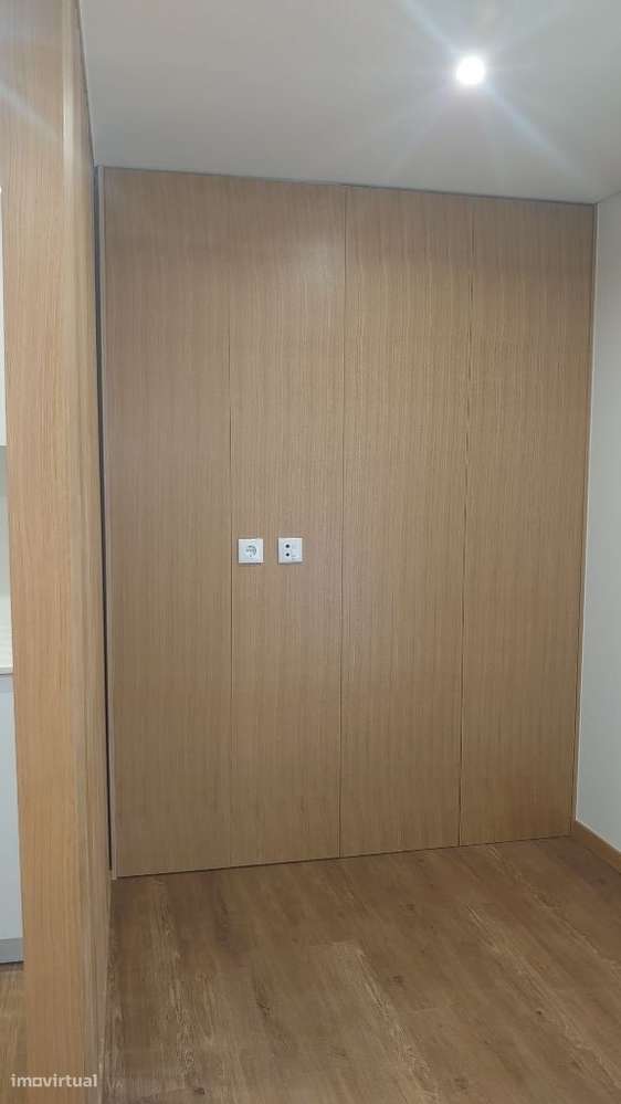 Vendo moradia nova T3 com arquitetura moderna junto a praia - Grande imagem: 4/15