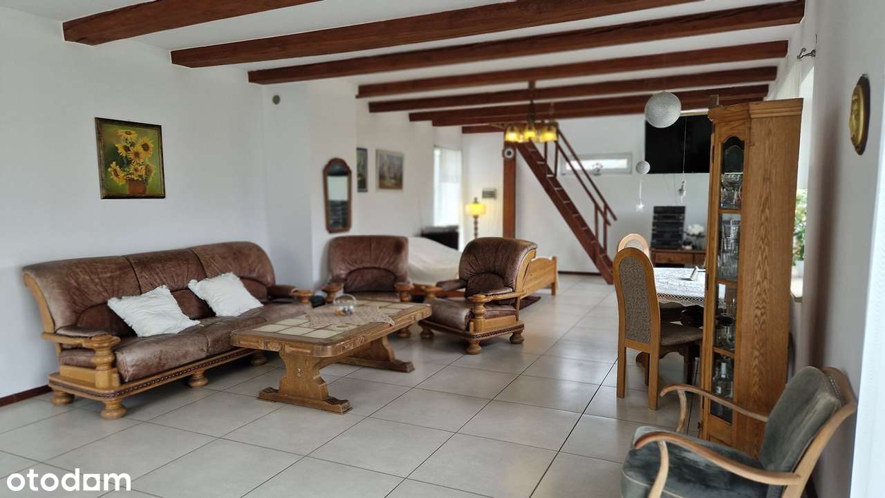 Sprzedam wyremontowany dom w otoczeniu drzew dębowych-1